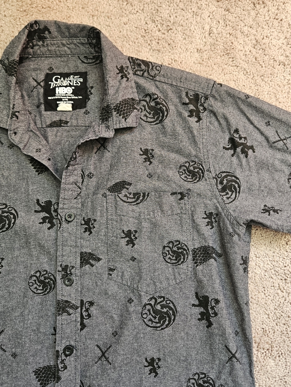 Game Of Thrones HBO Button Up Short Sleeve Shirt Size Mens Gray Blk Front Pocket